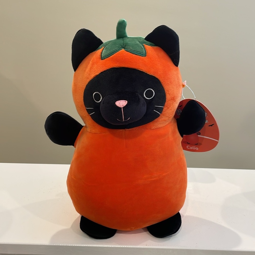 NWT 10” Calio the Black Cat in Pumpkin Costume HUGMEES Halloween Squishmallow